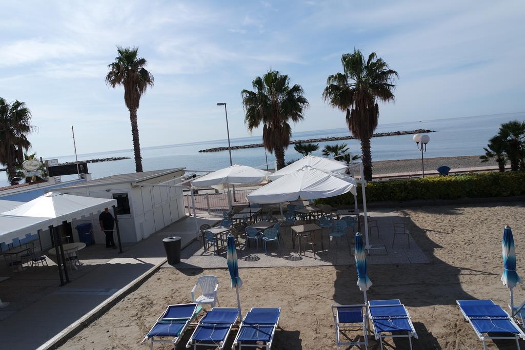 Hotel Villa San Giuseppe San Bartolomeo Al Mare Zewnętrze zdjęcie
